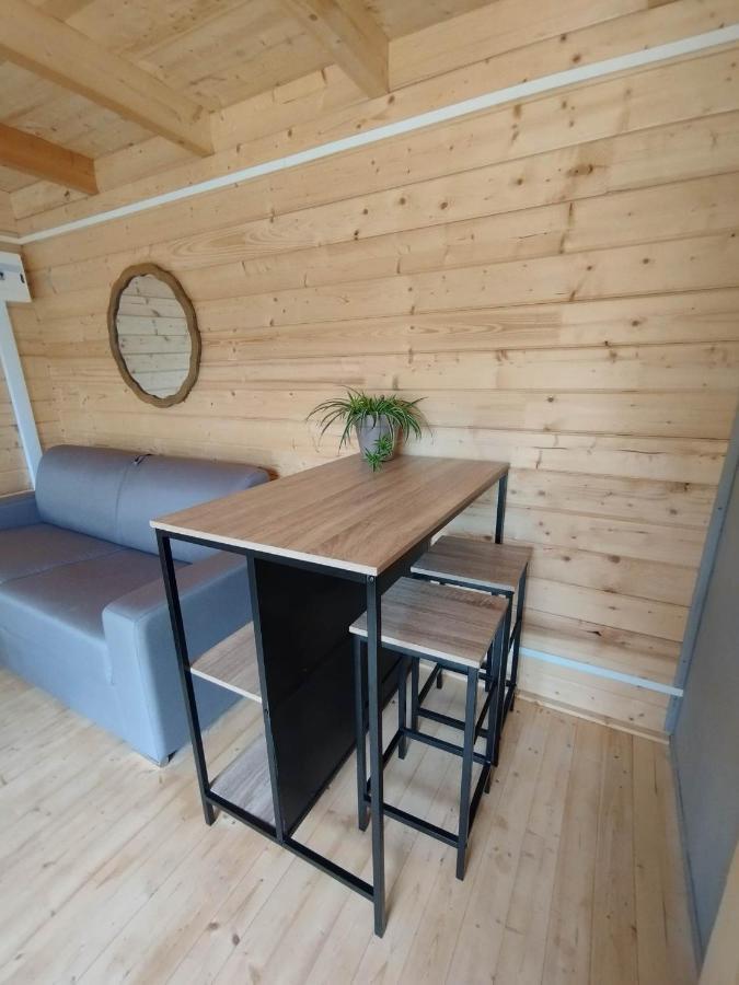 Saint-Florent-sur-Cher Tiny House Toute Equipee Avec Jardin מראה חיצוני תמונה