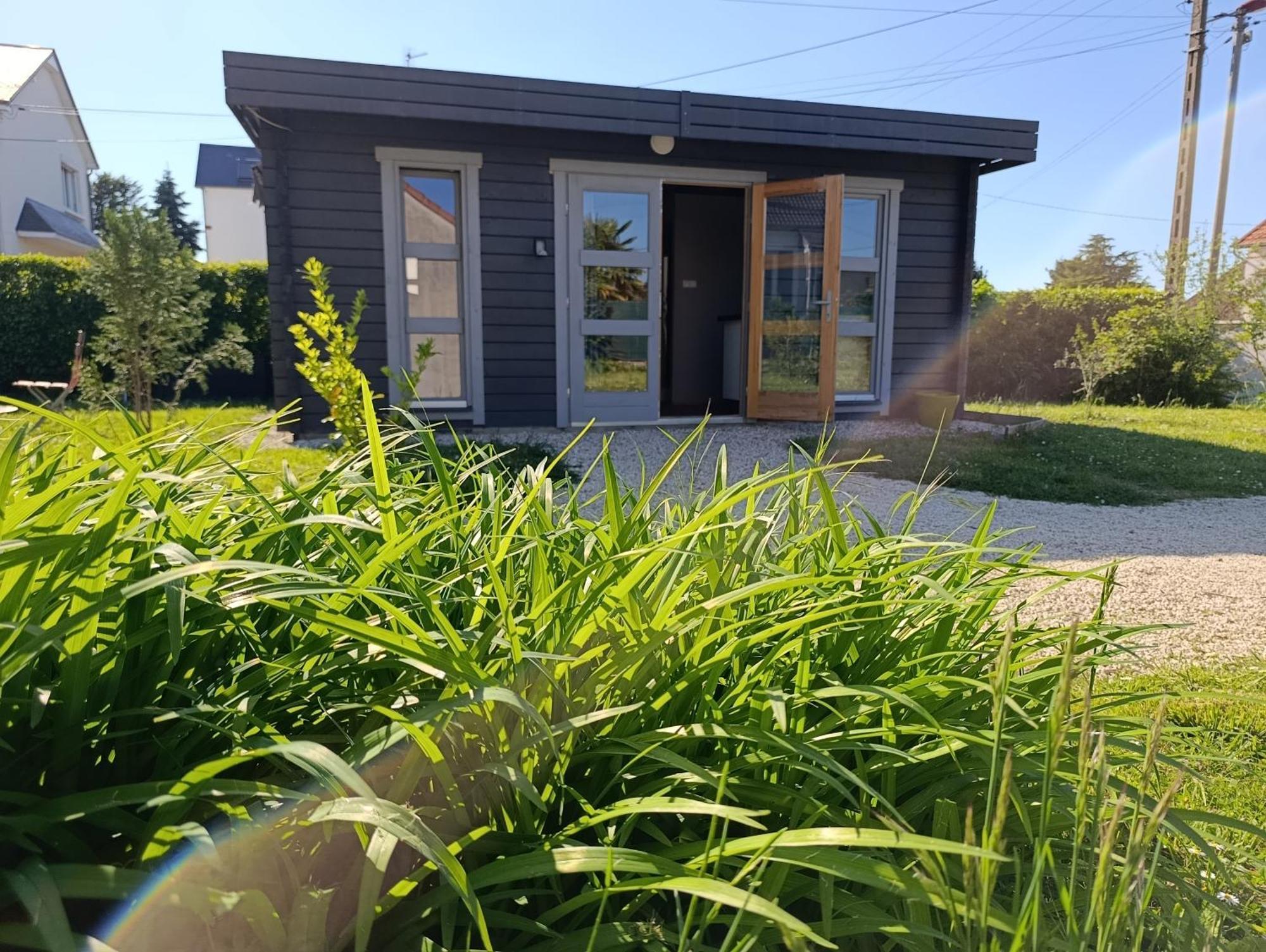 Saint-Florent-sur-Cher Tiny House Toute Equipee Avec Jardin מראה חיצוני תמונה